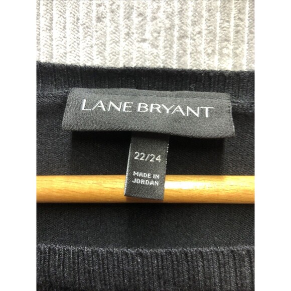 Lane Bryant Sweater Size 22/24 Black Laser Cut Floral Embroidered Hem - Picture 4 of 13